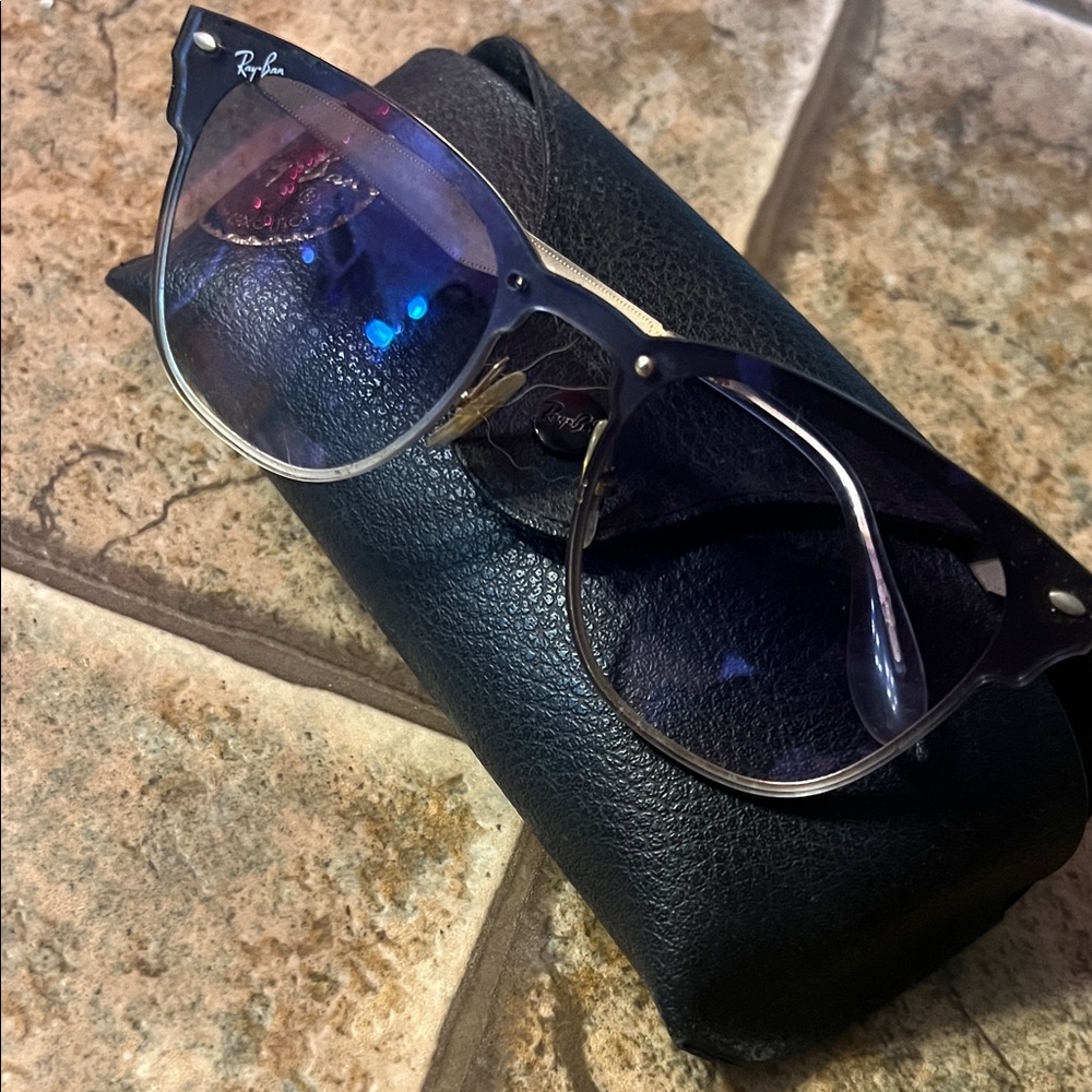 Ray-Ban Dark Blue Sunglasses with Black Case